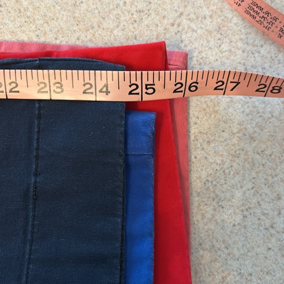 Vineyard Vines women’s Chino capris- Red, Blue, Black, Coral - Picture 15 of 15